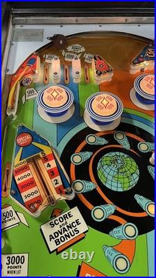 1972 Outer Space PINBALL MACHINE FULLY REFURBISHED PLAYS GREAT 2 PLAYERS SPACE