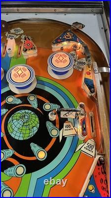 1972 Outer Space PINBALL MACHINE FULLY REFURBISHED PLAYS GREAT 2 PLAYERS SPACE