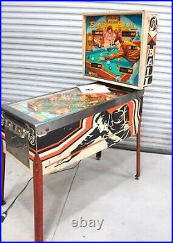 1977 Bally EIGHT BALL Pinball Machine- Fonzie Happy Days- Plays Great Read