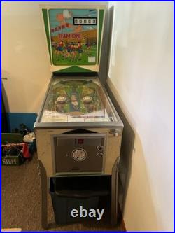 1977 Gottlieb Team One Vintage pinball machine Full Size