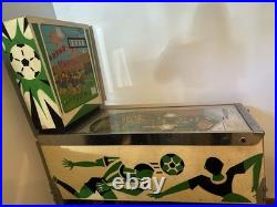 1977 Gottlieb Team One Vintage pinball machine Full Size