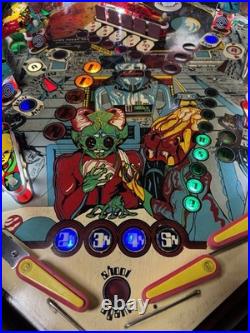 1980 Alien Poker Pinball Machine Professional Techs Nice Example