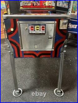 1980 Alien Poker Pinball Machine Professional Techs Nice Example