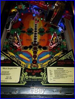1980 WIlliams Black Knight Pinball Machine Restored Working 100%