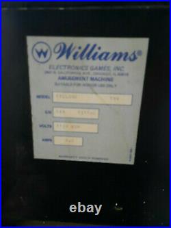 1986 Williams Cyclone Pinball Machine Original with Good Glass/Cabinet