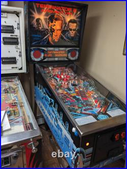 1991 Williams Terminator 2 Pinball Machine Will ship to you at my cost