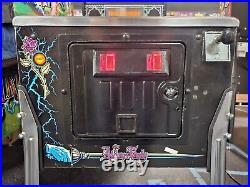 1992 THE ADDAMS FAMILY PINBALL MACHINE PROfESSIONAL TECHS LEDS WORKS GREAT