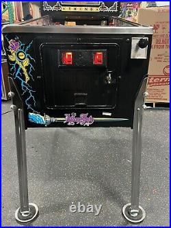 1992 The Addams Family Pinball Machine Professional Techs Leds Works Great