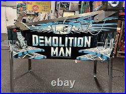 1994 Demolition Man Pinball Machine Prof Techs Leds Plays Great Stallone