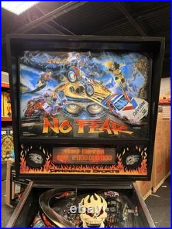 1995 No Fear Dangerous Sports Pinball Machine Plays Great Leds