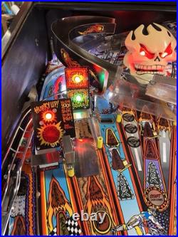 1995 No Fear Dangerous Sports Pinball Machine Plays Great Leds
