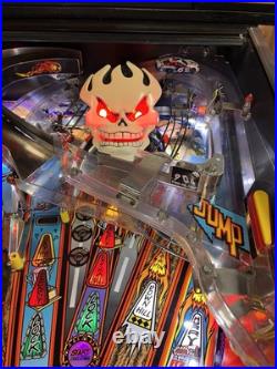 1995 No Fear Dangerous Sports Pinball Machine Plays Great Leds