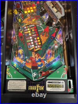 2000 Striker Xtreme Pinball Machine Leds Professional Techs Plays Great Soccer