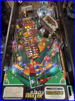 2000 Striker Xtreme Pinball Machine Leds Professional Techs Plays Great Soccer