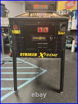 2000 Striker Xtreme Pinball Machine Leds Professional Techs Plays Great Soccer