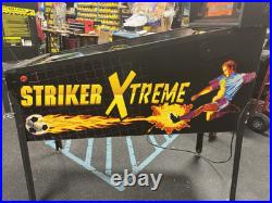 2000 Striker Xtreme Pinball Machine Leds Professional Techs Plays Great Soccer