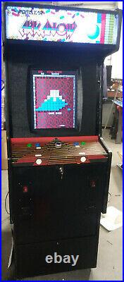 ARKANOID ARCADE MACHINE by TAITO/ROMSTAR (Excellent Condition) RARE