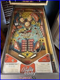 Antique Hi Deal Pinball Machine