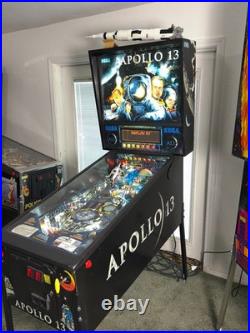 Apollo 13 Pinball Machine With Topper