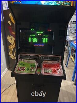 Arcade machine 1982 Atari Space Duel