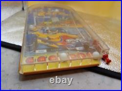 Auto Race Wolverine bagatelle pinball vintage works fine