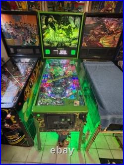 Avengers HULK Limited Pinball Machine Stern 1 Owner #199 of 250 Signed by LOU