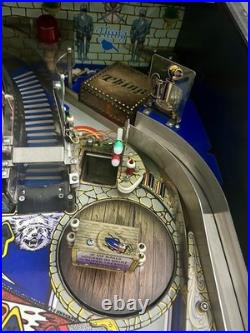 BALLY ADDAMS FAMILY PINBALL MACHINE BEAUTIFUL CONDITION LEDs