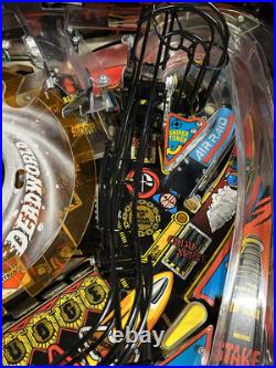 BALLY JUDGE DREDD PINBALL MACHINE GREAT CONDITION LEDs