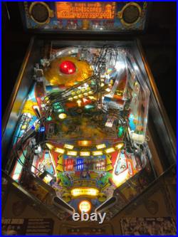 BALLY JUDGE DREDD PINBALL MACHINE GREAT CONDITION LEDs