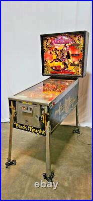 BLACK KNIGHT Pinball Machine Williams 1980 2784 BLACK KNIGHT Pinball Machine Williams 1980 2784