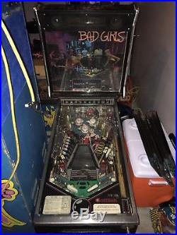 Bad Girls PINBALL MACHINE 100% original game in great condition pickup only girl