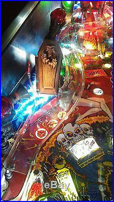 Bally Elvira Scared Stiff. Pinball machine. Unpleasant dreams