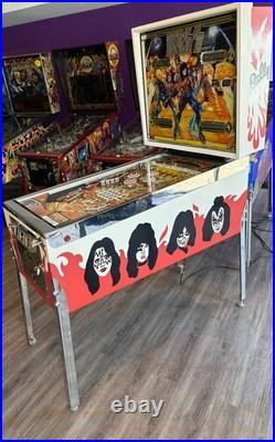 Bally Kiss Pinball Machine. HIGH END RESTORATION Bally Kiss Pinball Machine. HIGH END RESTORATION