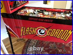 Beautifully restored! Flash Gordon 1981 Bally pinball machine! New playfield