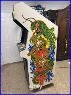 CENTIPEDE ARCADE MACHINE by ATARI (Excellent Condition) RARE CENTIPEDE ARCADE MACHINE by ATARI (Excellent Condition) RARE