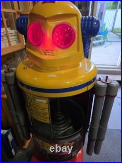 COTTON CANDY COIN OP VENDING MACHINE by TARGET INT. Robbie The Robot RARE