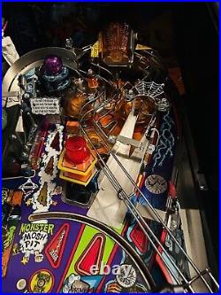 Chicago Gaming Monster Bash Pinball Machine Classic Edition