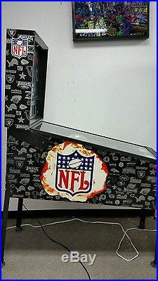 Chicago bears pinball machine++Free Shipping in the US++