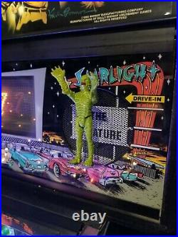 Creature From The Black Lagoon Collectors Pinball Machine with 3D Figure Topper
