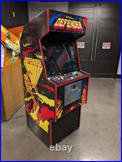 DEFENDER ARCADE MACHINE by WILLIAMS 1981