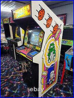 DIG DUG ARCADE MACHINE by ATARI Original 1982