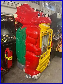 DINOSAUR VENDING MACHINE (Excellent Condition) RARE