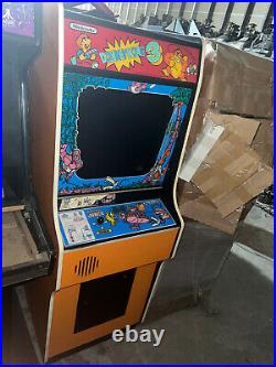 DONKEY KONG 3 ARCADE MACHINE by NINTENDO 1983 (Excellent Condition) RARE