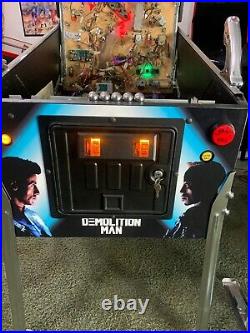 Demolition Man Pinball Beautifully Restored