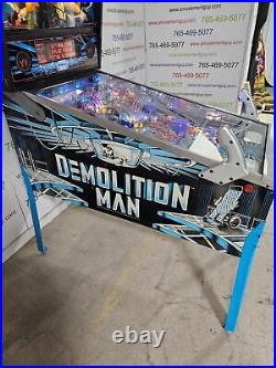 Demolition Man by Williams COIN-OP Pinball Machine