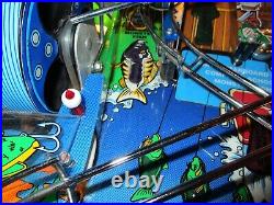 Excellent Williams Fish Tales pinball machine, professional restoration, no fade