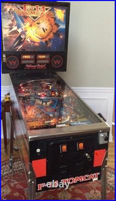F-14 Tomcat Pinball machine! Beautiful restoration! Spectacular new Playfield