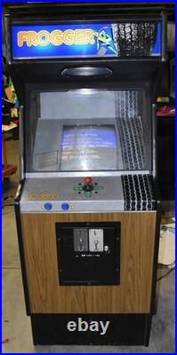 FROGGER ARCADE MACHINE by SEGA GREMLIN 1981 (Excellent Condition) RARE