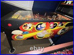 Family Guy Pinball Machine Stewie Fox Seth Green Stern Orange County Pinballs
