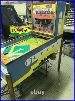 Fully Restored Vintage Williams Super World Series Baseball arcade game